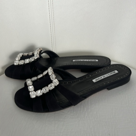 Manolo Blahnik Iluna black slip on sandals shoes  buckle size 38 - Picture 3 of 7